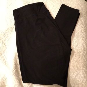 BLACK Lularoe leggings in TALL/CURVY